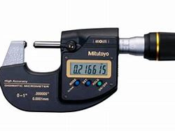 High-accuracy micrometer with 0.0001mm